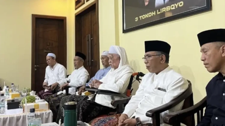 Pertemuan berlangsung di Pondok Pesantren Lirboyo, Kota Kediri, Jawa Timur, Rabu, (21/10/2026). Foto: rembangsepekan.com
